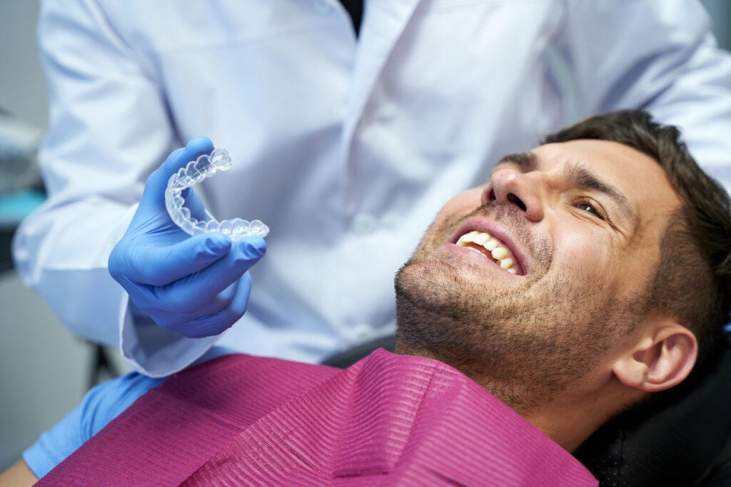 Moulage d'un protège dents chez le dentiste